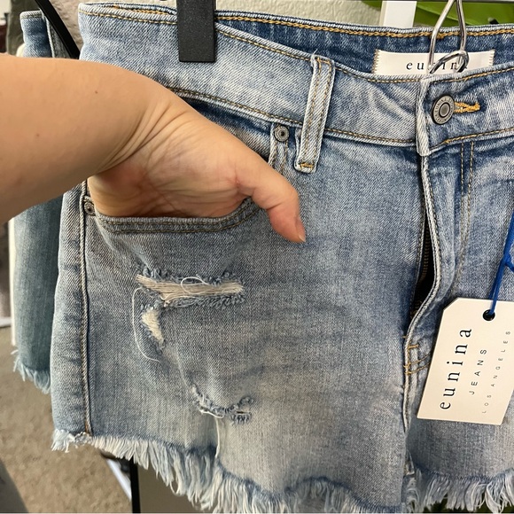 💙 Eunina Lulu High Rise Cutoff Shorts Sz M | Frayed Hem Denim Shorties NWT - Picture 7 of 11